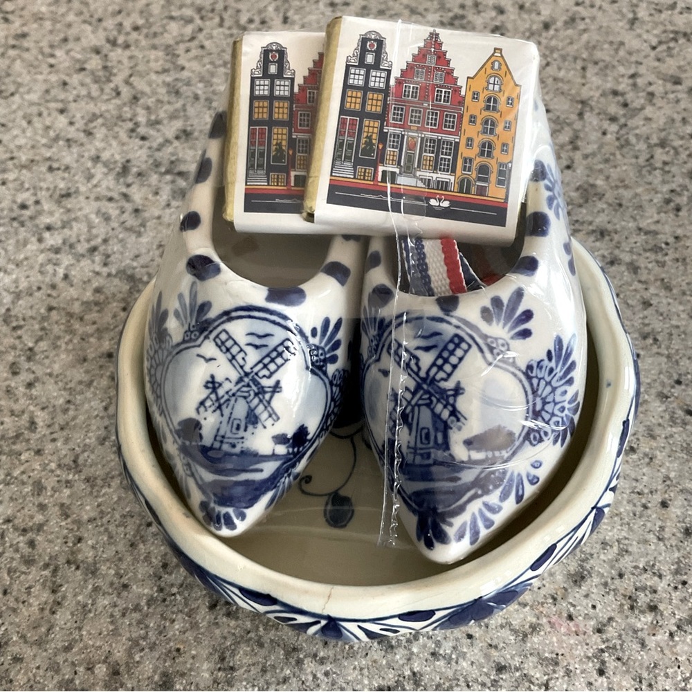 Delfts Blauw Hand Painted Holland Set